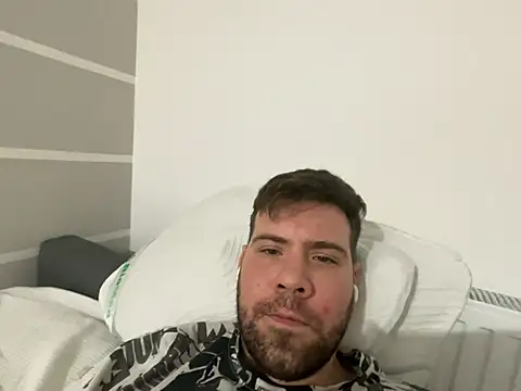 Snapshot of danxx0 chatting on 01/15/26, 05:22 danxx0 online show from 01/15/26, 05:22