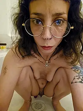 xxEMMxxx online show from 02/25/26, 07:19