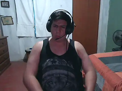 Snapshot of intimo0610 chatting on 01/15/26, 07:01 intimo0610 online show from 01/15/26, 07:01