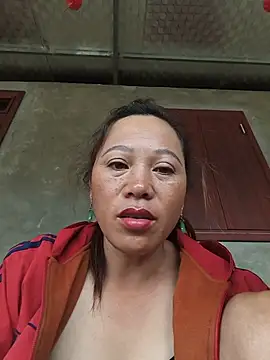 Snapshot of Jooj- chatting on 06/21/26, 04:29 Jooj- online show from 06/21/26, 04:29