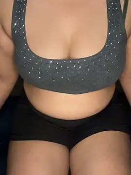 Praachiiii online show from 04/30/26, 04:25