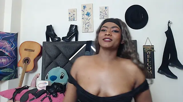 Natashabella    online show from 06/30/26, 11:10