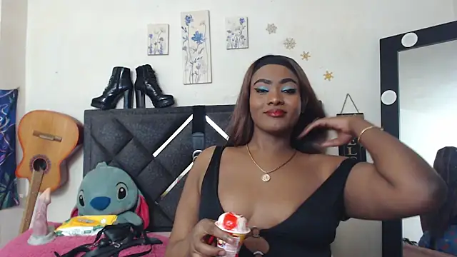 Natashabella    online show from 03/25/26, 09:57