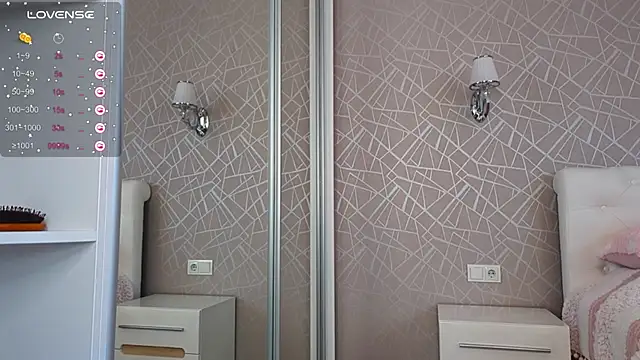 Liory online show from 04/23/26, 07:37