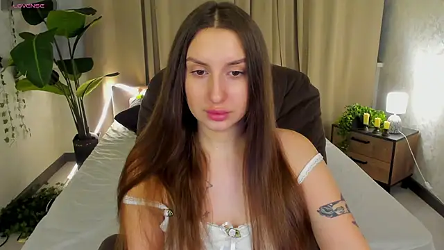 Snapshot of Celine_Coello chatting on 03/27/26, 03:59 Celine Coello online show from 03/27/26, 03:59