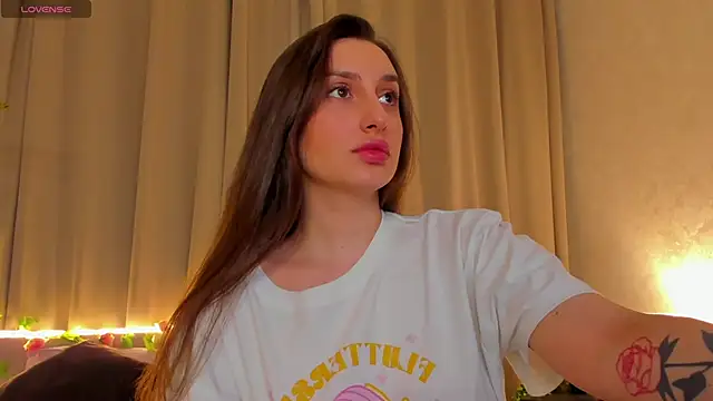 Snapshot of Celine_Coello chatting on 04/19/26, 12:06 Celine Coello online show from 04/19/26, 12:06
