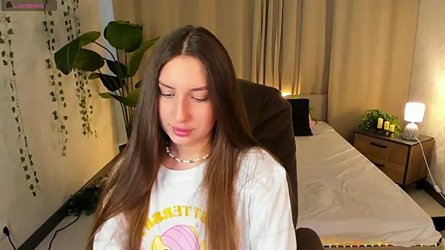 Snapshot of Celine_Coello chatting on 03/31/26, 04:03 Celine Coello online show from 03/31/26, 04:03