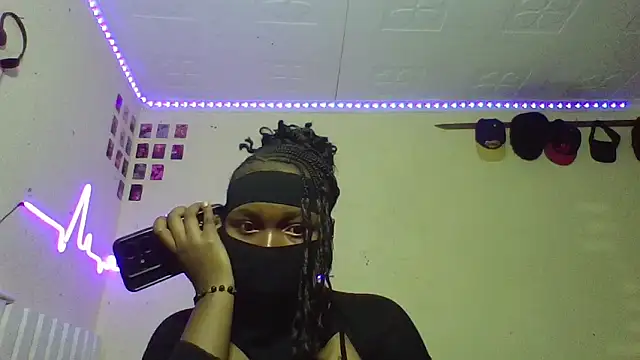 Snapshot of BZ2023 chatting on 02/17/26, 12:24 BZ2023 online show from 02/17/26, 12:24