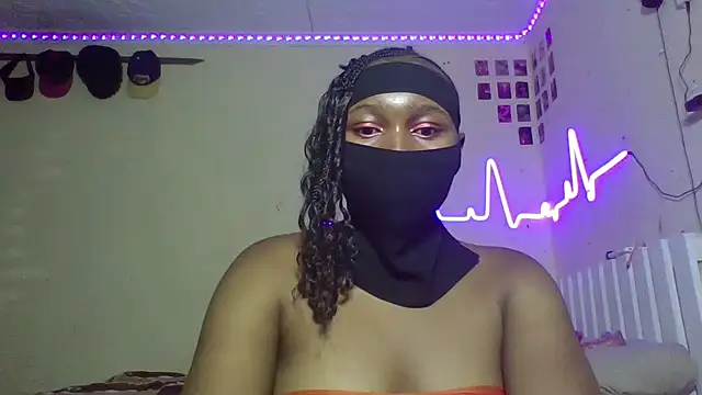 Snapshot of BZ2023 chatting on 02/13/26, 01:44 BZ2023 online show from 02/13/26, 01:44