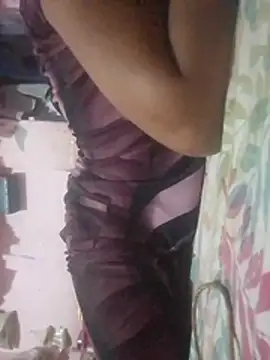 Snapshot of sima-bhabhi chatting on 05/11/26, 10:05 sima-bhabhi online show from 05/11/26, 10:05