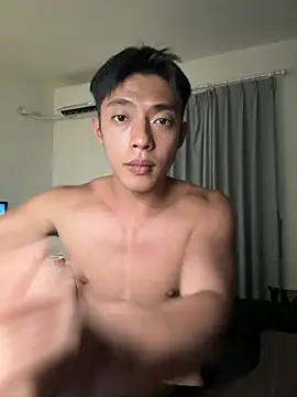 Yooo17 online show from 05/09/26, 04:54