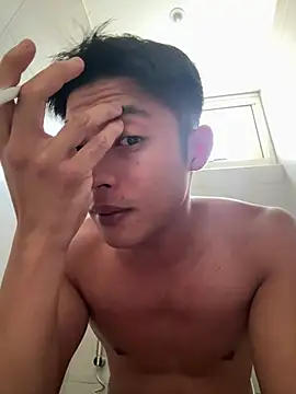 Yooo17 online show from 04/10/26, 07:37