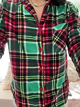 Snapshot of ruanruan05 chatting on 02/13/26, 01:16 ruanruan05 online show from 02/13/26, 01:16