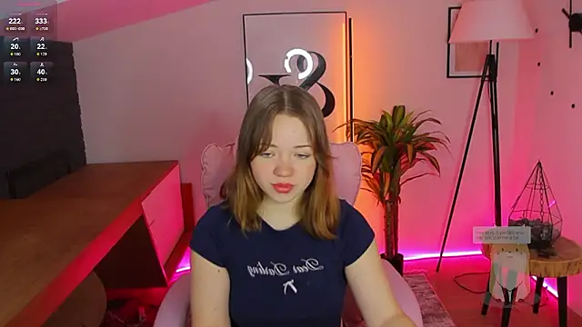 Kiss Moon online show from 03/04/26, 06:43