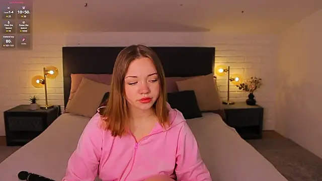 Kiss Moon online show from 02/21/26, 06:48