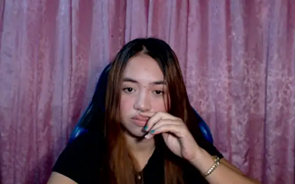 pinay mayahiga online show from 05/10/26, 12:53