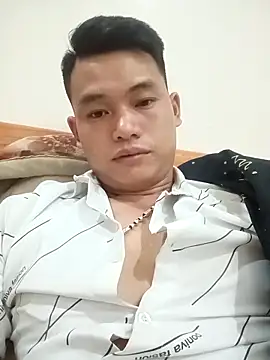 Maycute18 online show from 02/05/26, 02:13