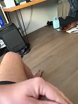 longdong00789 online show from 04/08/26, 10:28