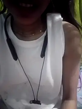 Snapshot of Maliha_Chowdhury chatting on 05/16/26, 07:51 Maliha Chowdhury online show from 05/16/26, 07:51