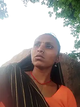 Juli rathore online show from 05/18/26, 01:16