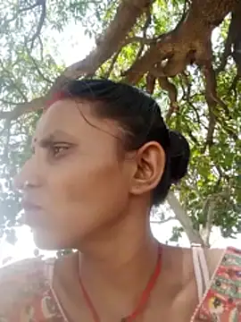 Juli rathore online show from 04/28/26, 07:13