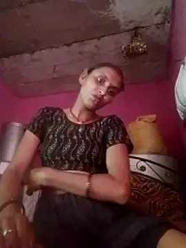 Juli rathore online show from 04/22/26, 08:43