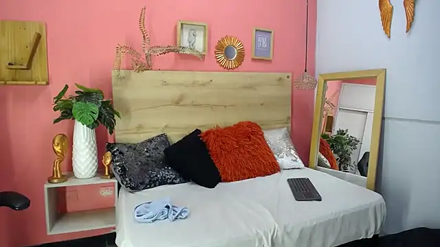 maria Turner1 online show from 04/05/26, 01:34