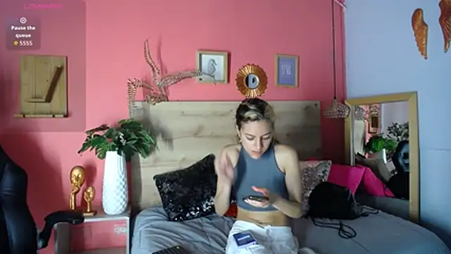maria Turner1 online show from 04/22/26, 10:22