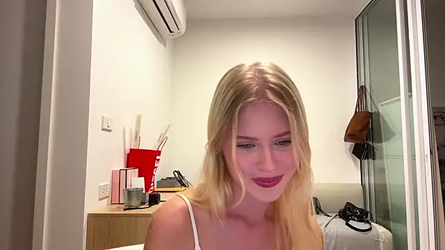 Snapshot of Slay_Swag chatting on 02/05/26, 10:11 Slay Swag online show from 02/05/26, 10:11