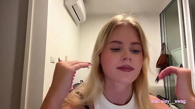 Snapshot of Slay_Swag chatting on 02/10/26, 10:25 Slay Swag online show from 02/10/26, 10:25