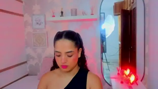 Emma Thompssonn online show from 05/04/26, 11:57