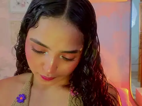 Emma Thompssonn online show from 04/13/26, 11:58