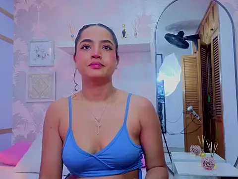 Emma Thompssonn online show from 03/28/26, 11:55