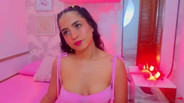 Emma Thompssonn online show from 05/06/26, 12:09