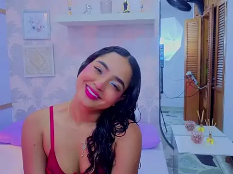 Emma Thompssonn online show from 03/21/26, 11:47