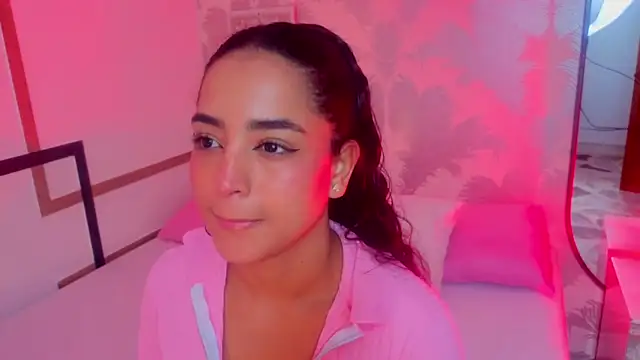 Emma Thompssonn online show from 05/11/26, 12:17