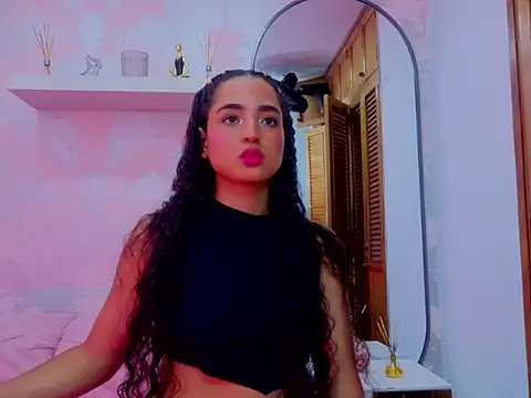 Emma Thompssonn online show from 03/26/26, 12:03