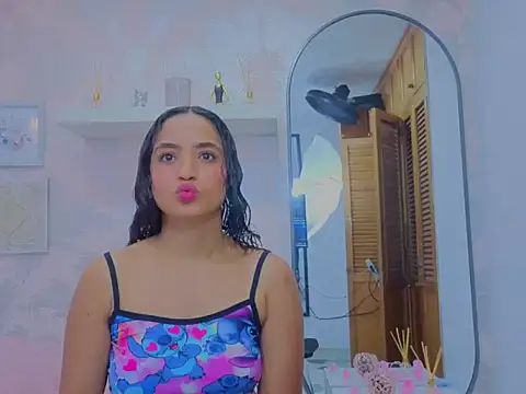 Emma Thompssonn online show from 02/21/26, 12:18