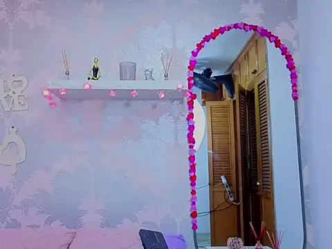 Emma Thompssonn online show from 02/14/26, 11:54