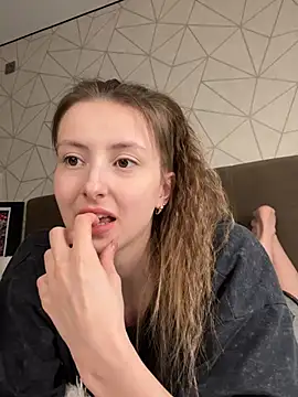 Dream Woman4U online show from 04/11/26, 07:45