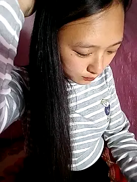 Thuyli xx online show from 01/15/26, 02:53