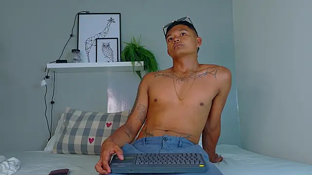 AndrewKenoxx  online show from 03/14/26, 07:31