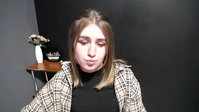 Sunny siren online show from 03/14/26, 02:34