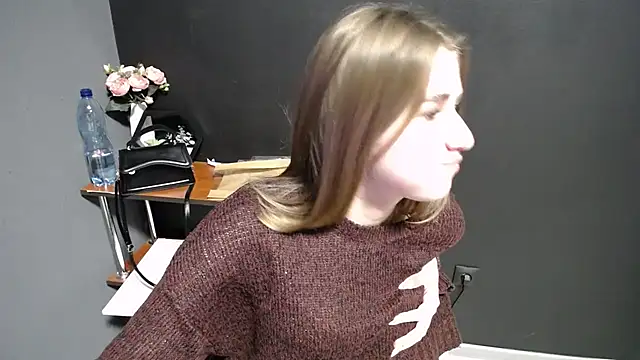 Snapshot of Sunny_siren chatting on 02/26/26, 01:33 Sunny siren online show from 02/26/26, 01:33