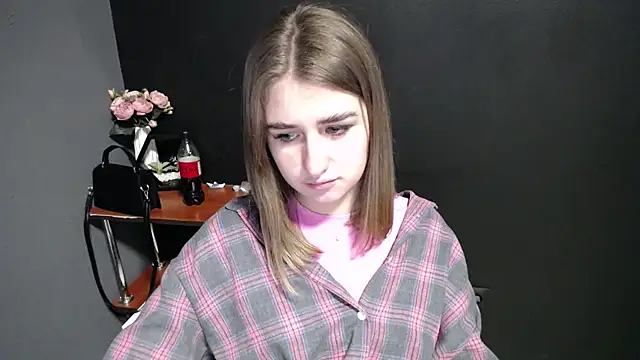 Snapshot of Sunny_siren chatting on 02/27/26, 01:22 Sunny siren online show from 02/27/26, 01:22