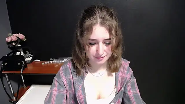 Snapshot of Sunny_siren chatting on 02/08/26, 02:26 Sunny siren online show from 02/08/26, 02:26