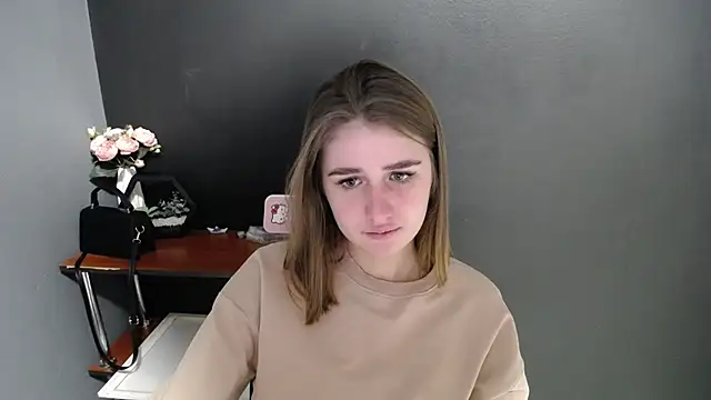 Snapshot of Sunny_siren chatting on 02/24/26, 01:34 Sunny siren online show from 02/24/26, 01:34