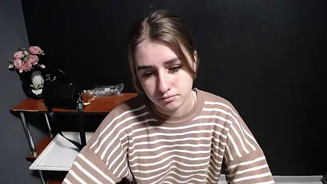 Snapshot of Sunny_siren chatting on 01/19/26, 01:15 Sunny siren online show from 01/19/26, 01:15