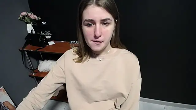 Sunny siren online show from 04/07/26, 01:35