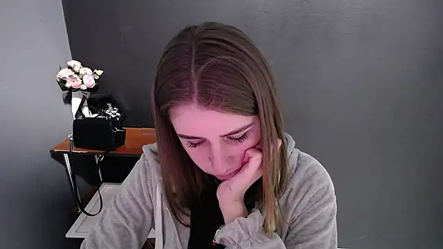 Sunny siren online show from 03/04/26, 02:58